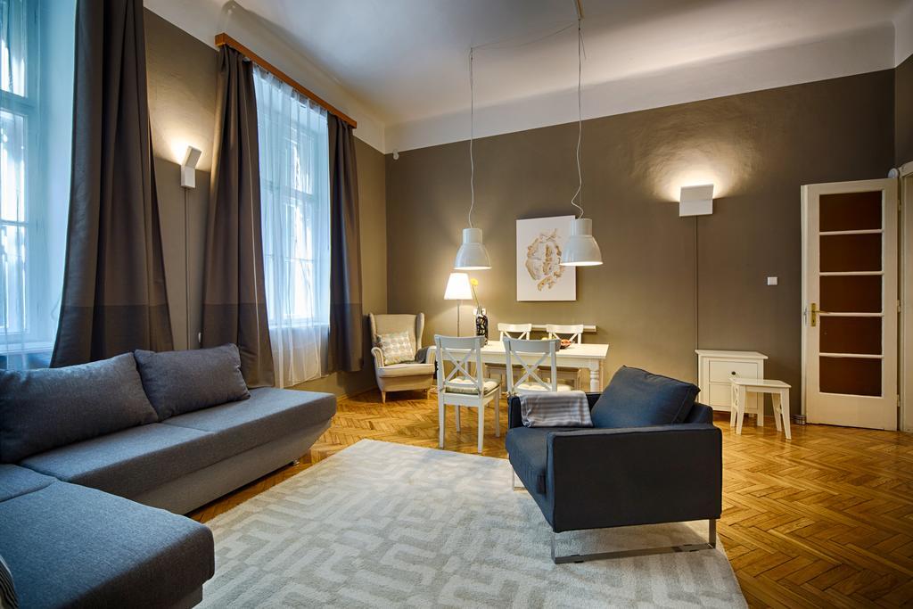 Logement Sous Le Chateau Budapest Luaran gambar