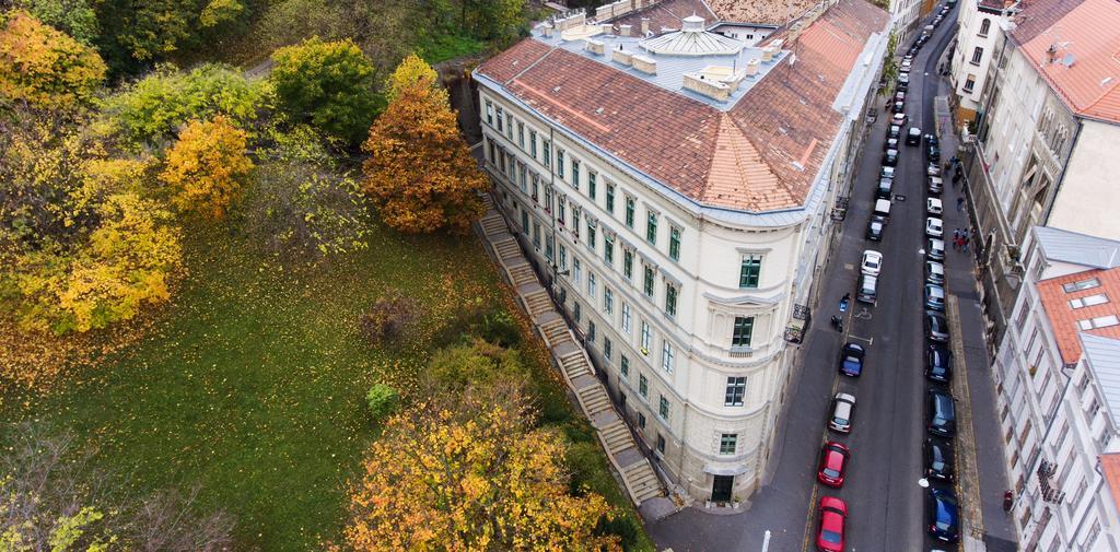 Logement Sous Le Chateau Budapest Luaran gambar
