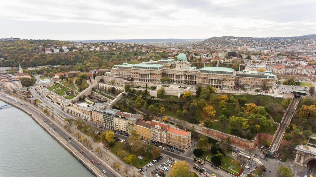 Logement Sous Le Chateau Budapest Luaran gambar