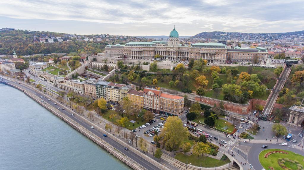 Logement Sous Le Chateau Budapest Luaran gambar